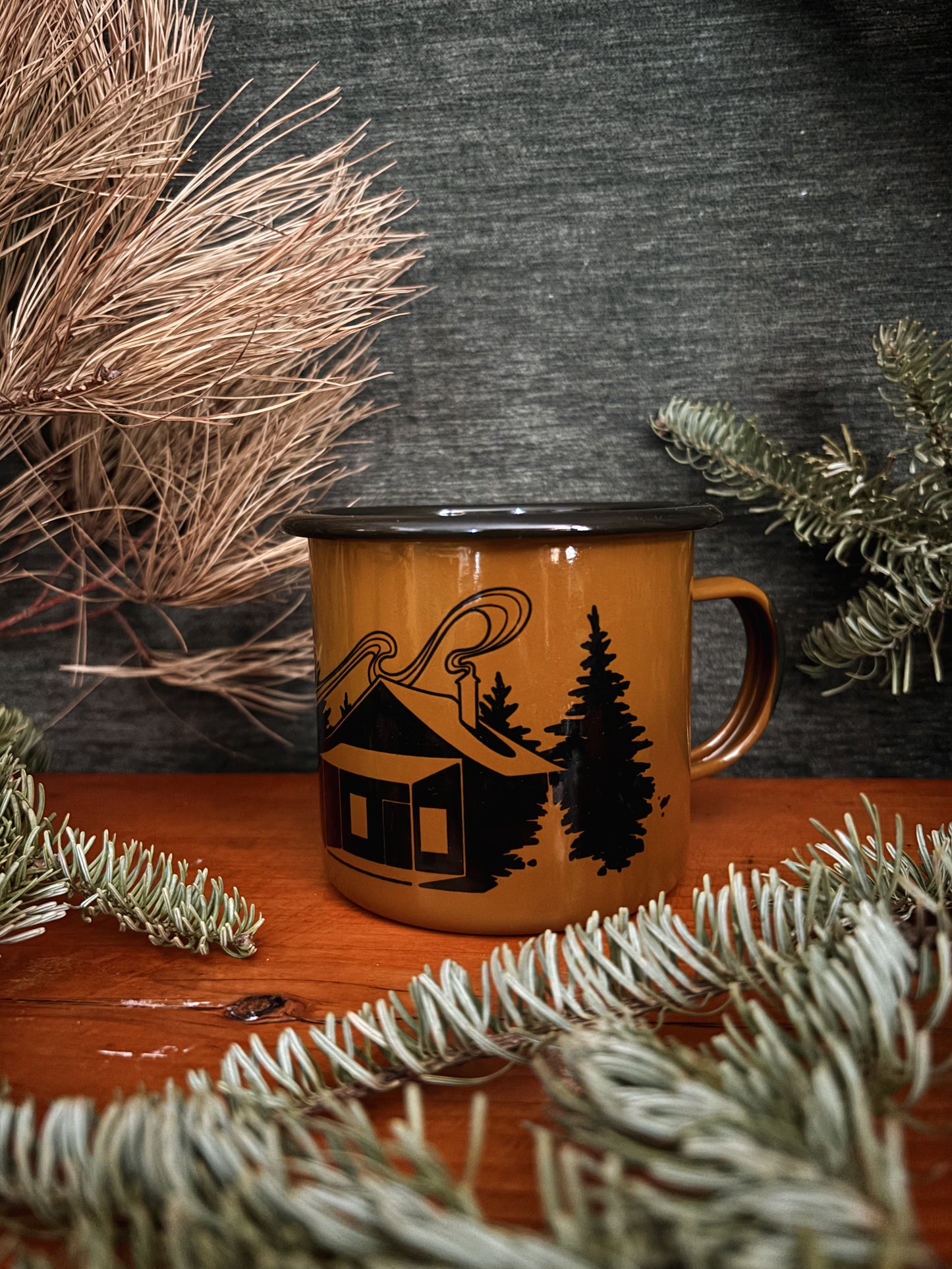 Mug émaillé The Evergreen Cottage *précommande*
