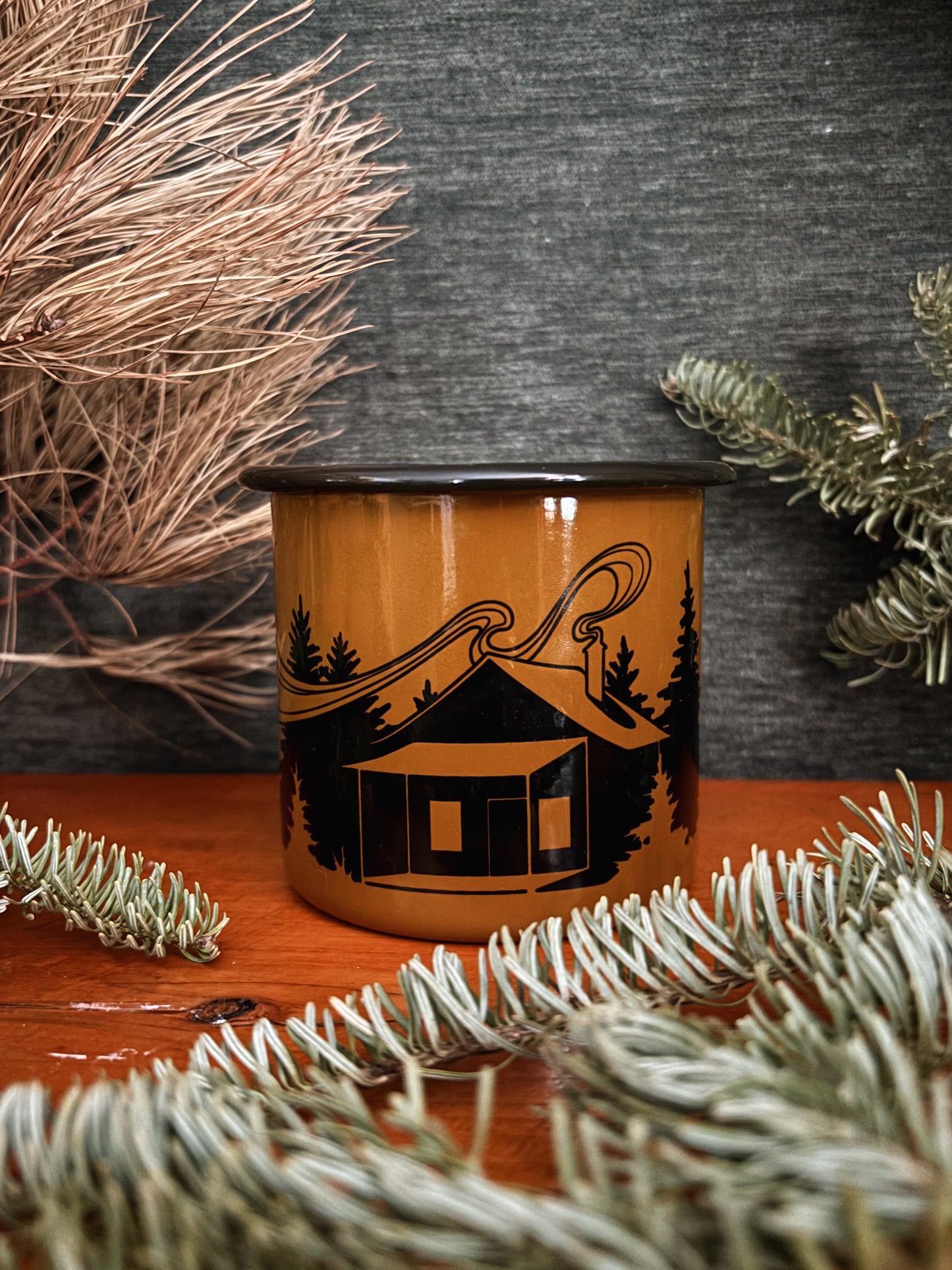 Mug émaillé The Evergreen Cottage *précommande*