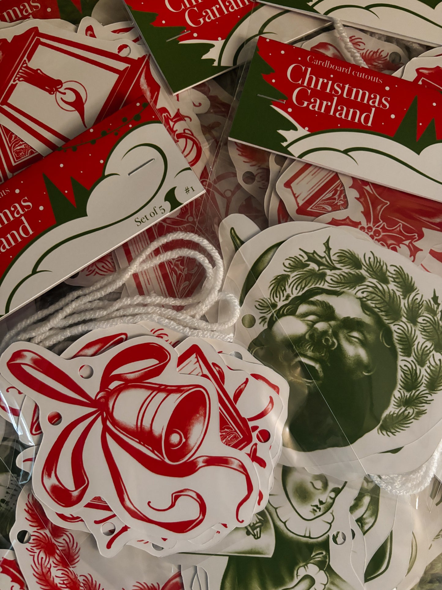 Guirlande de Noël en carton découpé *personnages*