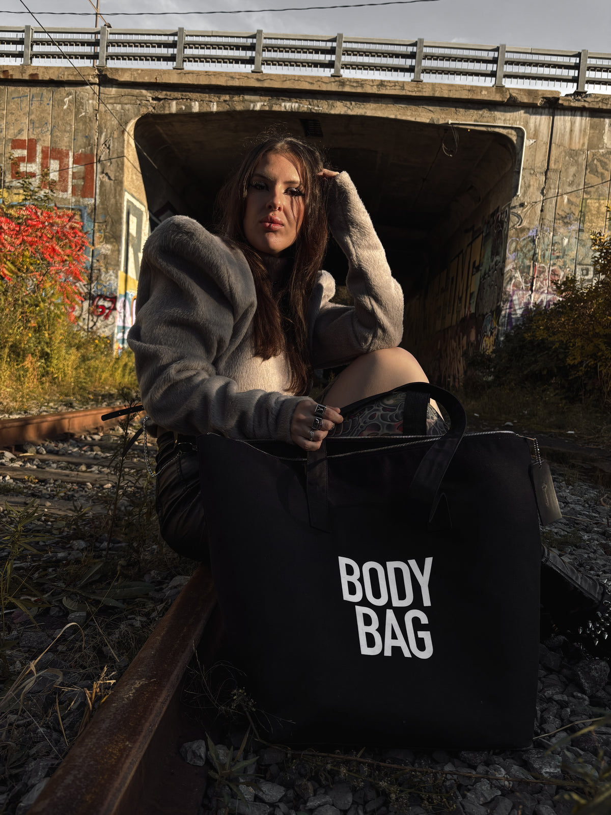 *Preorder• Body Bag• Oversized tote